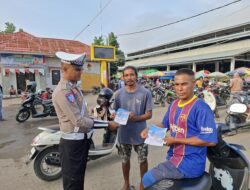 Sat Lantas Polres Bima Kota Laksanakan Himbauan Keselamatan Berlalu Lintas dan Pembagian Brosur