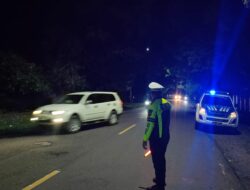 Pastikan Kelancaran Arus Lalulintas di Bulan Suci Ramadhan, Satlantas Polres Bima Laksanakan Pengaturan di Malam Hari