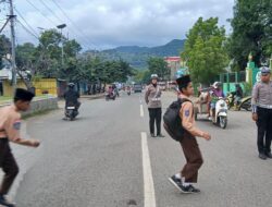 Personel Polsek Rasanae Barat Laksanakan Rawan Pagi di Depan MTSN 1 Kota Bima