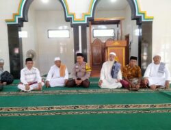 Ba,da Sholat Jum,at Bhabinkamtibmas Polsubsektor Palibelo Silaturahmi Bersama Alim Ulama dan Tokoh Masyarakat