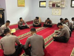 Tadarus Al-Qur’an dan Kultum Kapolres Bima AKBP Eko S.I.K.,M.I.K:Sarana  Introspeksi Memperkuat kebersamaan, dan Berharap Mendapatkan Ridho Allah SWT.