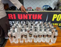 Personel Pos PAM Operasi Ketupat Rinjani Bolo, Berhasil Gagalkan Penyelundupan Miras Jenis Arak Bali