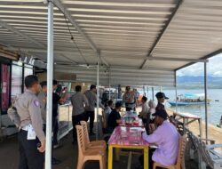 Personel Pospam Amahami Laksanakan Patroli di Tempat Wisata Pantai Lawata dan Wadumbolo