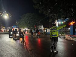 Tekan Angka Kriminalitas dan Cegah Kemacetan Pos PAM Operasi Ketupat Rinjani Tingkat Polres Bima Melaksanakan Patroli dan Gatur Lalin