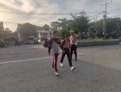 Personel Polsek Rasanae Barat Laksanakan Giat Rawan Pagi/Strong Point di Depan MTsN 1 Kota Bima