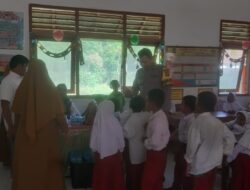 Polsek Asakota Kawal dan Bantu Pendistribusian Makanan Bergizi Gratis untuk 3.262 Siswa di Kota Bima