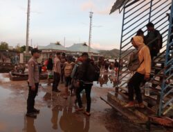 Polsek Kawasan Pelabuhan Laut Bima Laksanakan Pengamanan Embarkasi dan Debarkasi Penumpang Kapal KM. WILIS