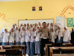 Polsek Sape Gelar Penyuluhan Hukum Bertema Tertib Berlalu Lintas dan Bahaya Kenakalan Remaja di SMAN 2 Sape