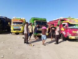 Polsek Kawasan Pelabuhan Laut Bima Gelar Jumat Curhat Bersama Buruh dan Penumpang