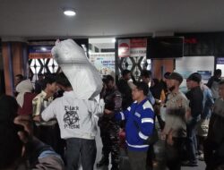 Polsek Kawasan Pelabuhan Laut Bima Amankan Proses Embarkasi dan Debarkasi Penumpang KM. BINAIYA di Pelabuhan Bima