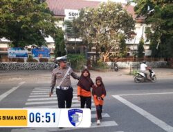 Sat Lantas Polres Bima Kota Laksanakan Strong Point Pagi, Antisipasi Kemacetan dan Laka Lantas