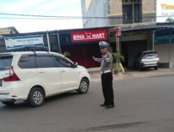 Personel Sat Lantas Polres Bima Kota Laksanakan Gatur Pagi untuk Wujudkan Kamseltibcar Lantas