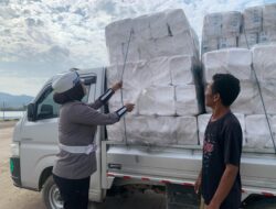 Satlantas Polres Bima Kota Sosialisasikan Bahaya Overload kepada Pengemudi Pick Up