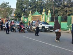 Personel Polsek Rasanae Barat Laksanakan Strong Point Pagi, Wujudkan Rasa Aman bagi Pengguna Jalan