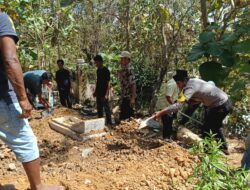 Bhabinkamtibmas Polres Bima Kota Laksanakan Sambang Duka di Kelurahan Kumbe