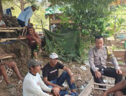 Bhabinkamtibmas Kelurahan Jatibaru Timur Himbau Warga Utamakan Keselamatan Kerja dan Jaga Harkamtibmas