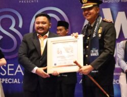 Kapolres Bima Kota Raih Penghargaan Bergengsi Indonesia Award Magazine Inspiring Profesional and Leadership Award 2025